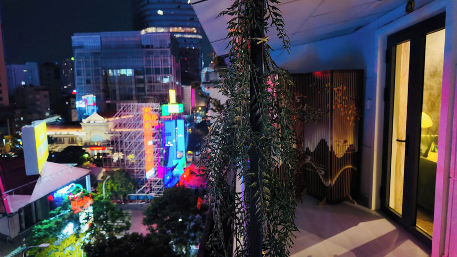 Balcony view 2, 1 BR Nguyen Hue Walking St Bitexco, Bình Thạnh