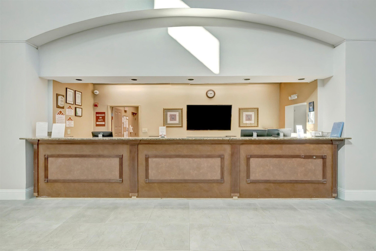 Lobby 1, 8303 Palm Disney, Orange