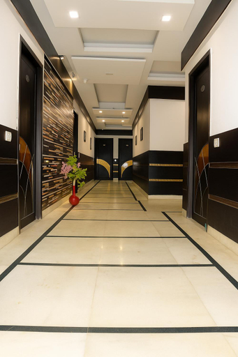 Public Area 2, Hotel Riya Palace - Idgah Railway Station Agra, Agra