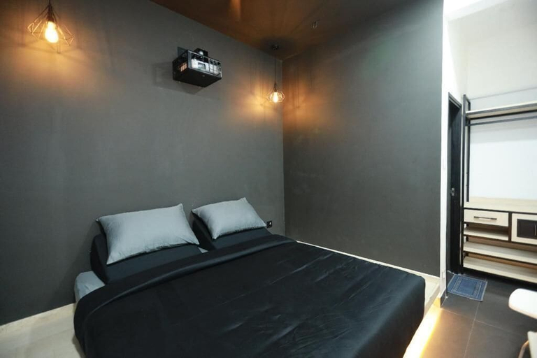Bedroom 1, Hotel Cineplex, Coimbatore