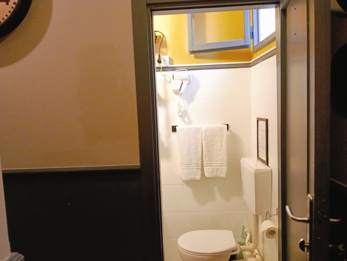 Bathroom 4, Residenza l'Olimpo, Florence