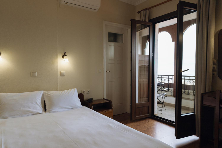 Bedroom 2, Agnanti Hotel, West Macedonia