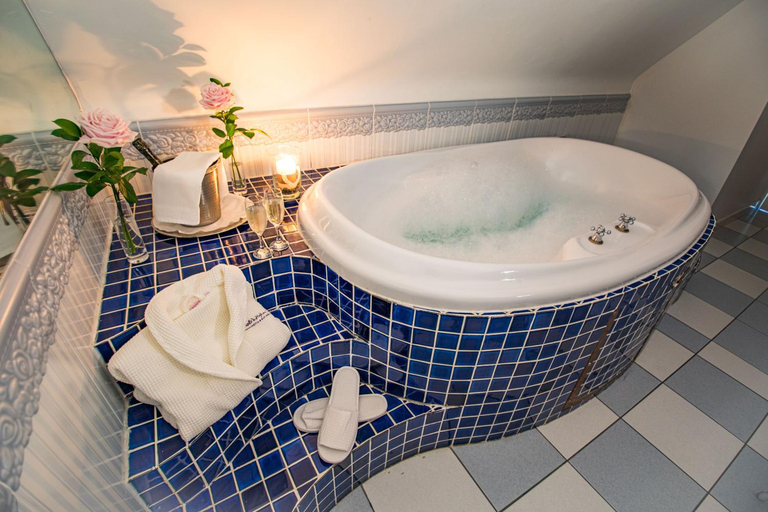 Bathroom 3, Santo's Higham Farm Hotel, Derbyshire