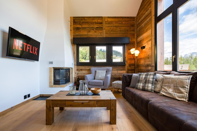 Others 4, Chalet Lupin, Martigny