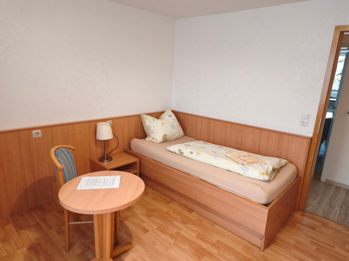 Bedroom 5, Gasthaus Jutte, Göttingen