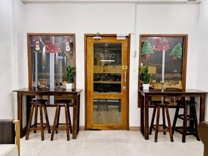 Living area 4, MaMa Hostel CNX, Muang Chiang Mai