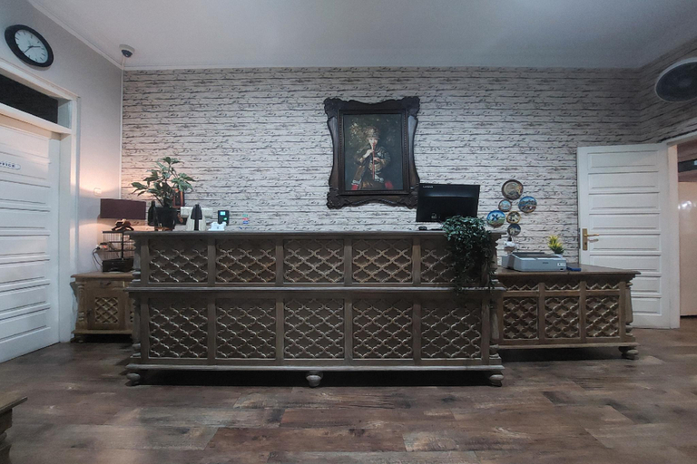 Others 4, Nonie's Huis Hotel, Medan