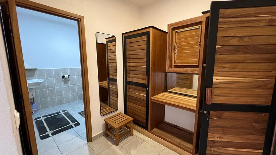 Room 5, Nosy Bay View, Diana