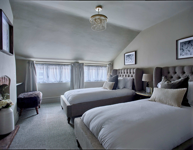 Room 4, The Knitters House, Nottingham