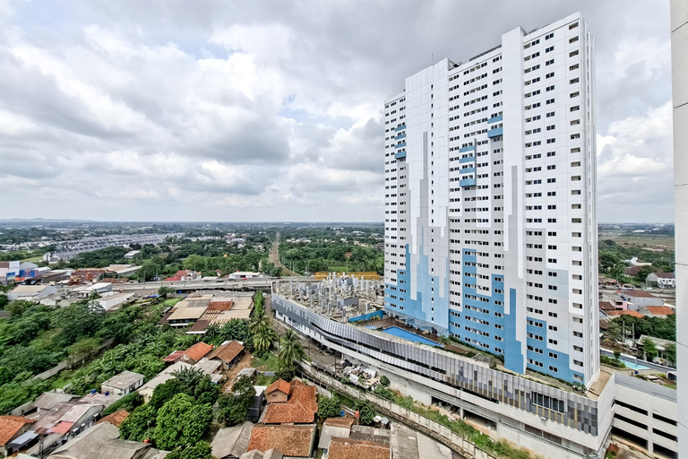 Exterior 4, Compact Studio with City View at Serpong Garden Apartment By Travelio, Tangerang