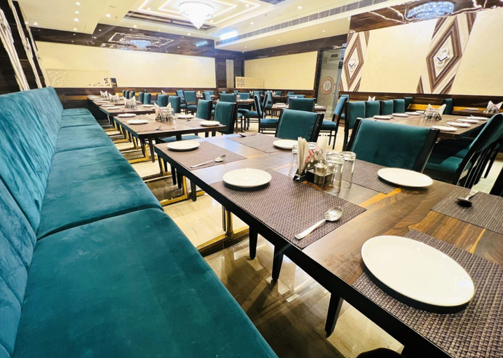 Restaurant 5, Hotel Roop Highlights, Jaipur