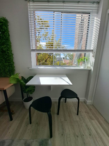 2, Studio Apartment - East Perth , Perth