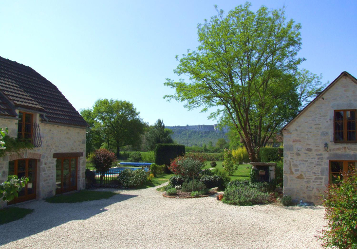 Entrance, Laborie, Lot