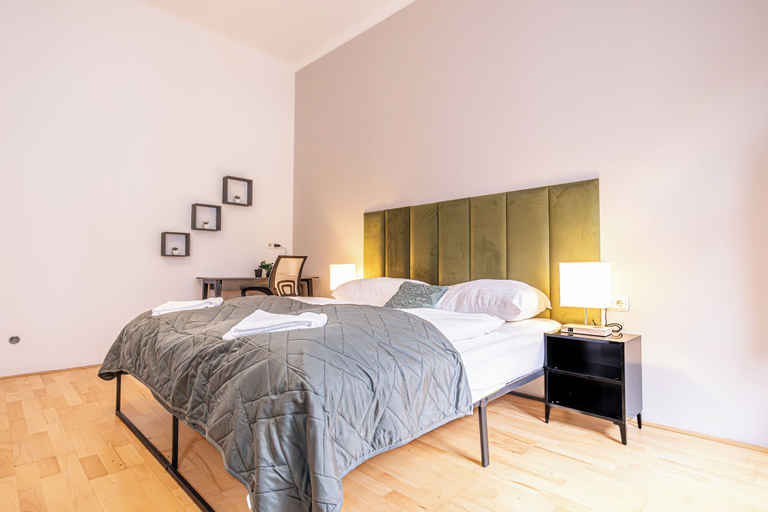 Room 4, 3 Apartments For 16 Near Lugner, Wien