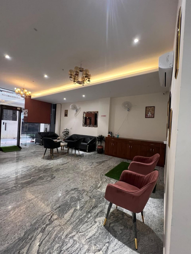 Lobby sitting area 3, SS Hotel, Delhi