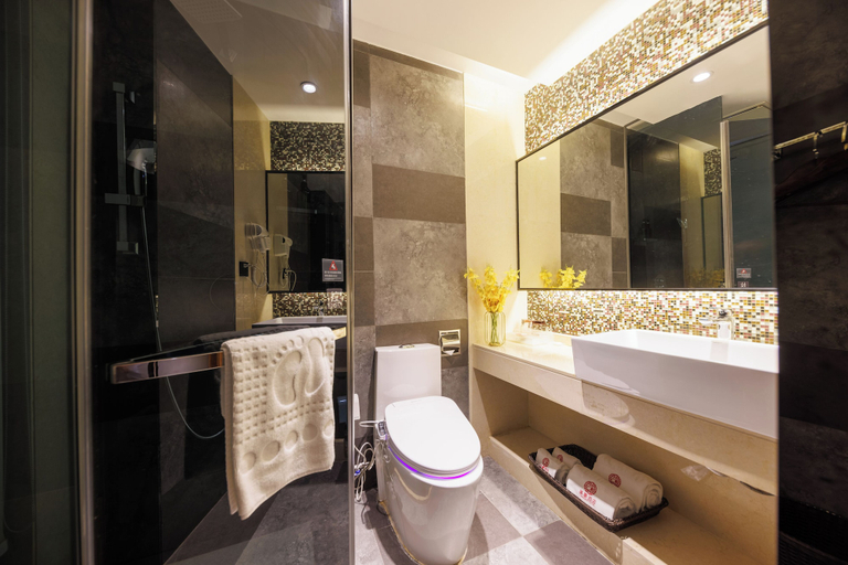 Bathroom 3, Summer International Hotel Shenzhen, Shenzhen