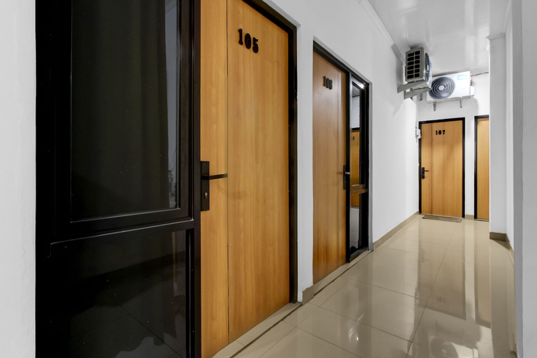 Lobby 4, Collection O River House, Semarang