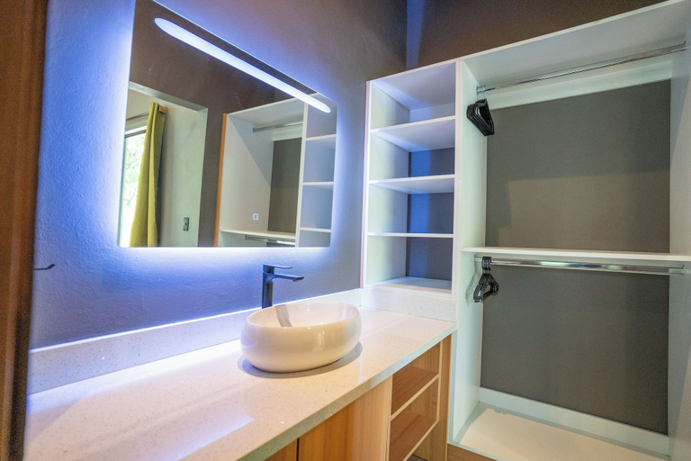 Bathroom 3, Sombra Bungalow, Talamanca