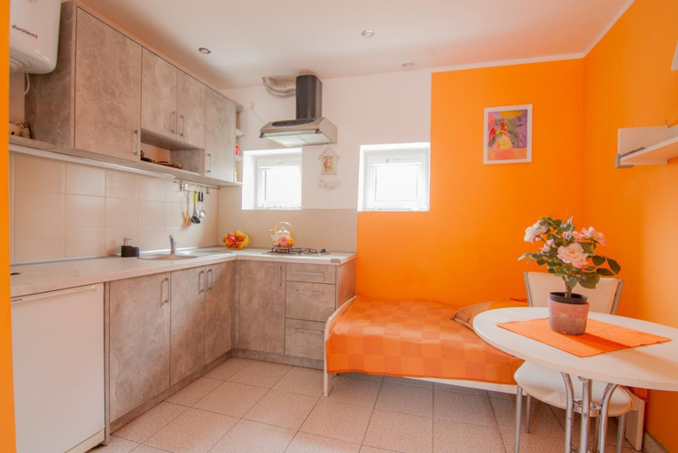 Others 3, Wynajem apartamentow i pokoi., Kołobrzeg