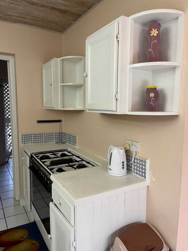 Private kitchen 4, Reduit Quay Condo