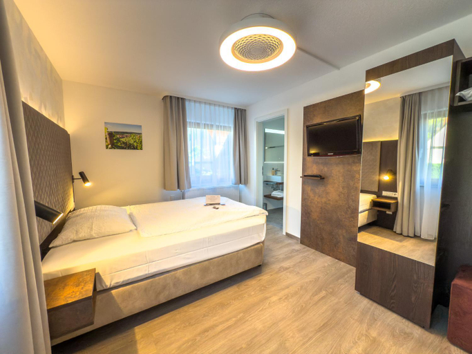 Bedroom 3, Hotel Restaurant Lamm Hebsack, Rems-Murr-Kreis
