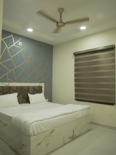 Room 5, Tulsi Mahal Residency, Mathura