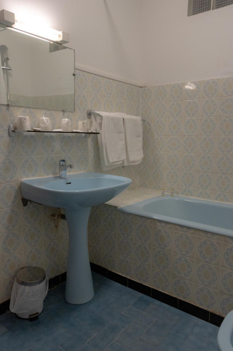 Bathroom 4, Sole e Monte, Corse-du-Sud