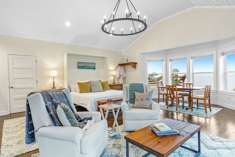 Living area 4, Jubilee Suites Boutique B&B, Baldwin