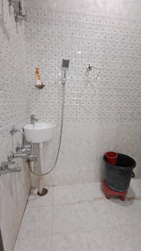 Bathroom 4, Saanchi Villa - 500 mt From Ram Mandir, Faizabad