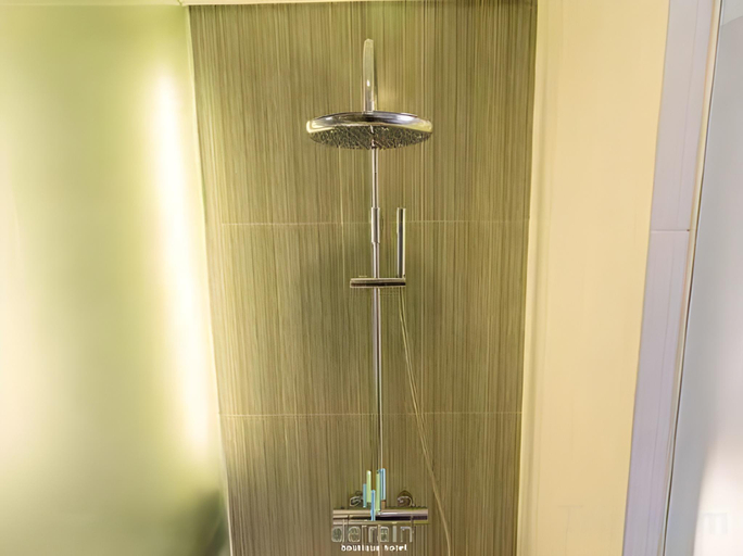 bathroom 17