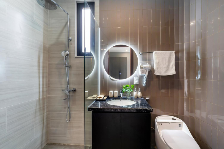Bathroom, Dương Villa Hội An, Da Nang