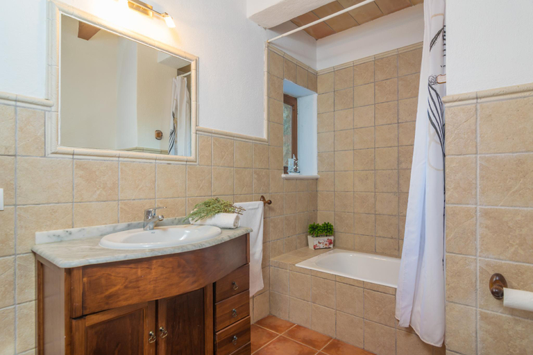 Bathroom 3, MERCADER, Baleares