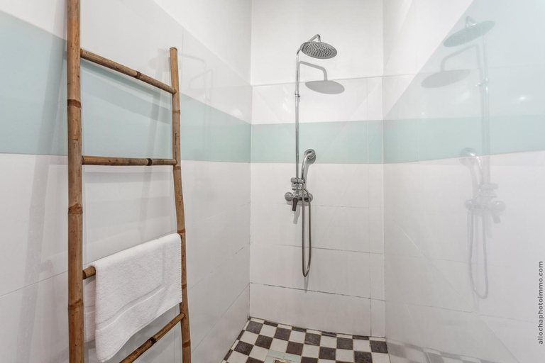 Bathroom 4, Gîtes de Checheti, Trois-Rivières