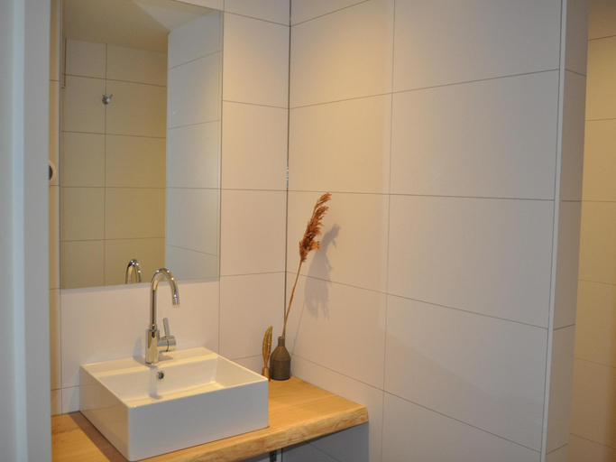 Bathroom 3, House in Leenderstrijp near Leenderbos Trails, Heeze-Leende