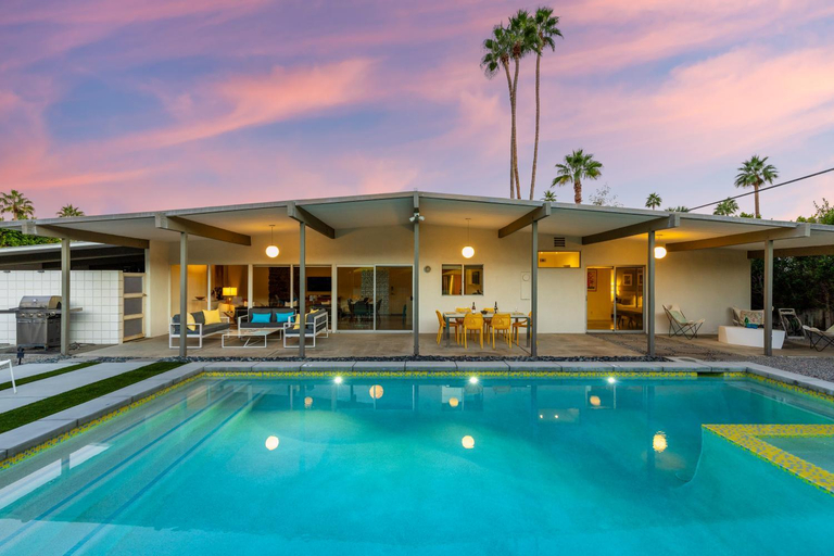 Sport & Beauty 2, Midcentury Cool, Riverside