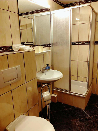 Bathroom, Hotel G&K, Hildesheim