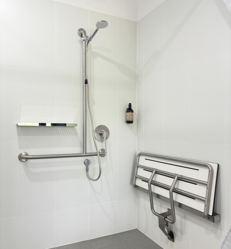 Bathroom 3, Yanawal Units, Nhulunbuy