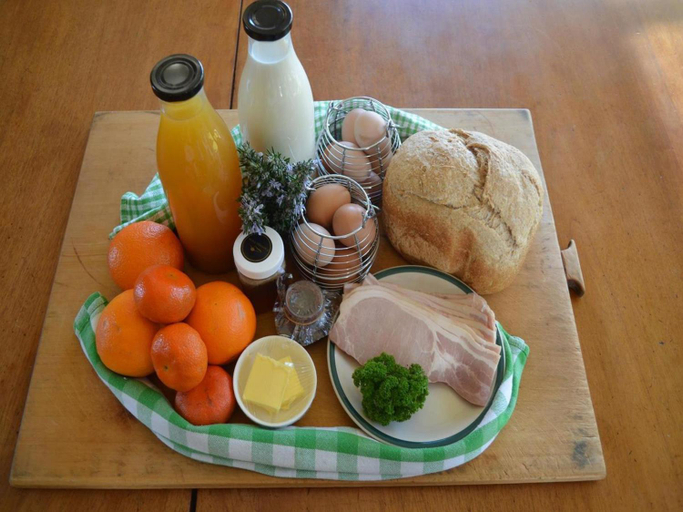 Food & Drinks 5, Curringa Farm Accommodation, Central Highlands