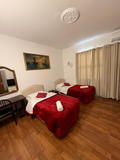 Bedroom 3, Two Ducks Hostel, Rome