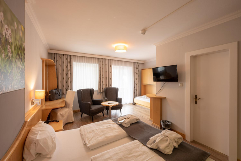 Bedroom 3, Hotel Almrausch, Spittal an der Drau