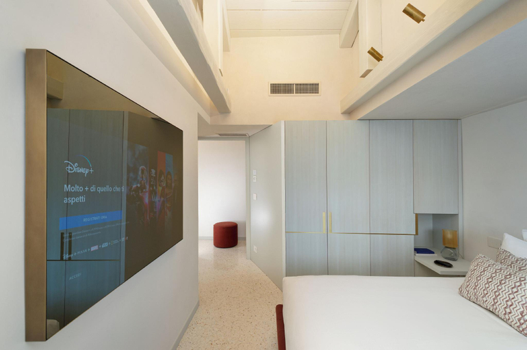 Bedroom, Palazzo Garzoni, Venezia