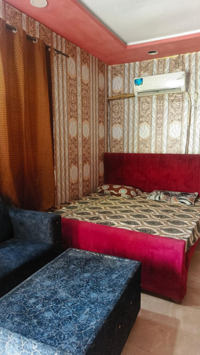 Others, The Royal Park Hotel, Lahore