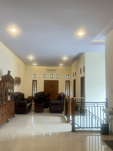 Others 5, Svarna Villa Sragen, Sragen