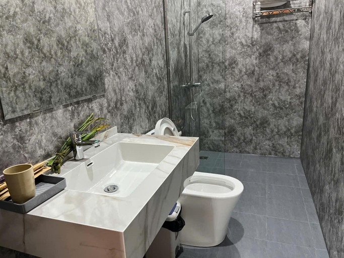 Bathroom 3, Areca Bungalow, Bố Trạch