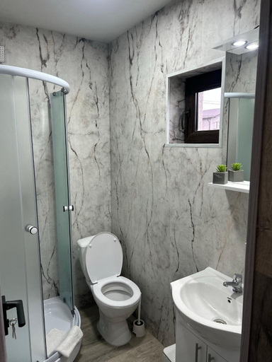 Bathroom 2, Pensiunea La Cazemata Bucov, Bucov