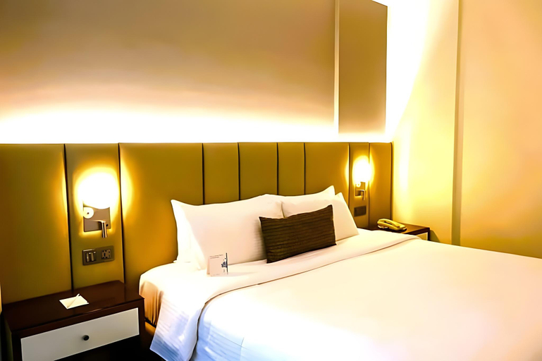 Bedroom 4, DoubleTree by Hilton Dubai Port Saeed, Dubai