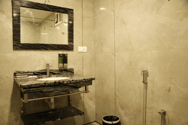 Bathroom, THE PLATINUM BOUTIQUE INN, Hyderabad