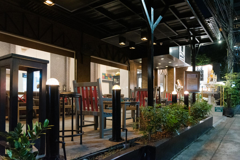 Food & Drinks 5, Bangkok Loft @ Nana Station, Khlong Toey