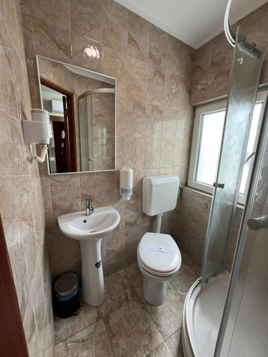 Bathroom, Hotel Top Central, Municipiul Bucuresti
