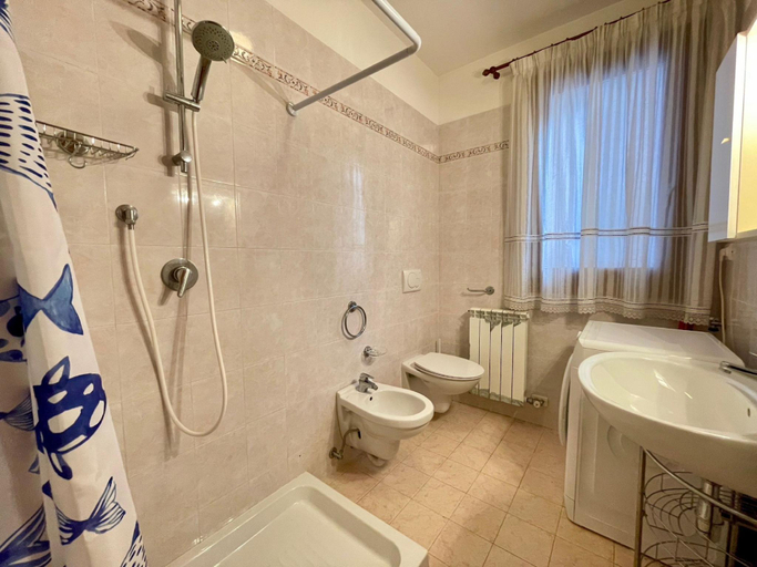 Bathroom, Apartment With pool For 5 People, Venezia